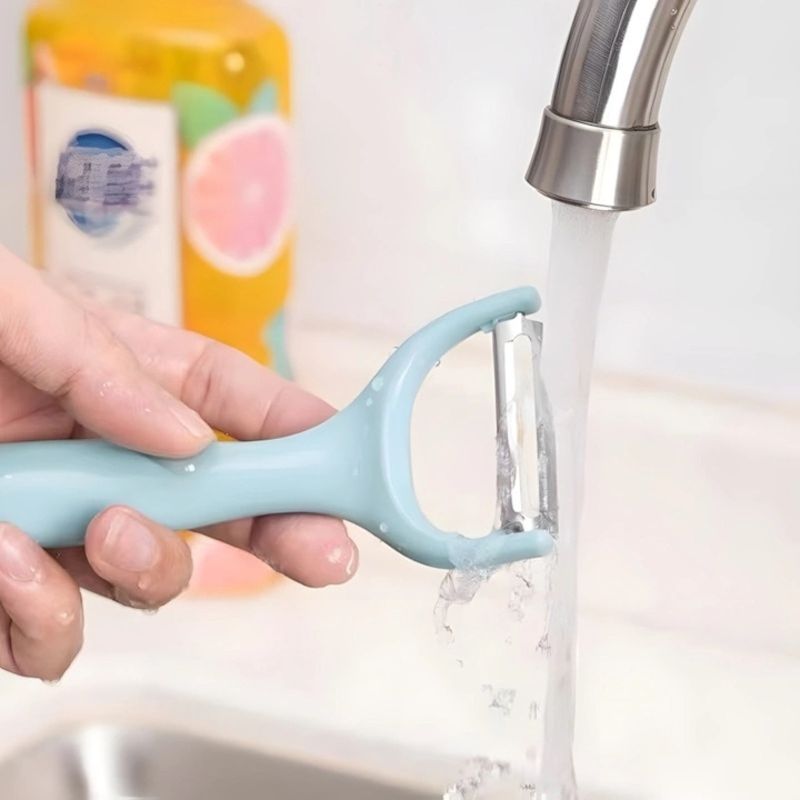 Stainless Steel Vegetable Peeler for Effortless Peeling